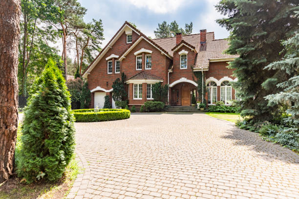 Best Professional Driveway Pavers  in Chieand, FL